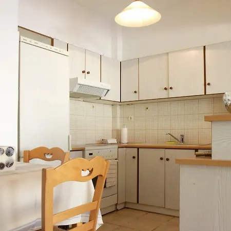 Kostas Apartment *